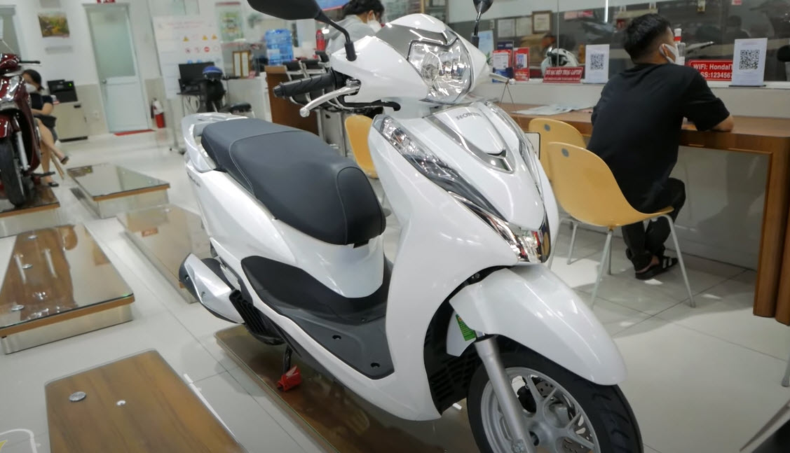 Honda Lead 2024: Chiều Cao Yên 760mm